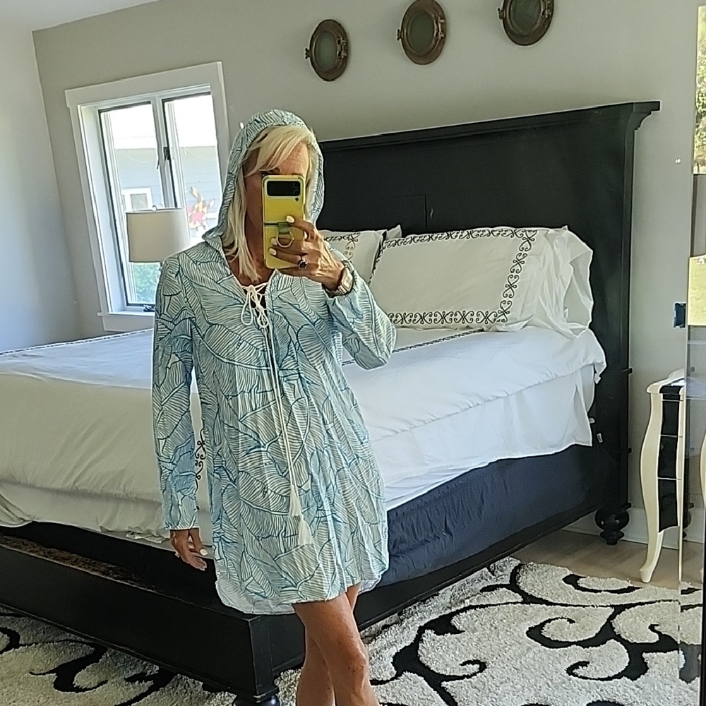 Charlie Holiday Light Blue Leaf Print Long Sleeve Dress